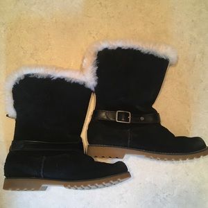 Size 5 black Uggs